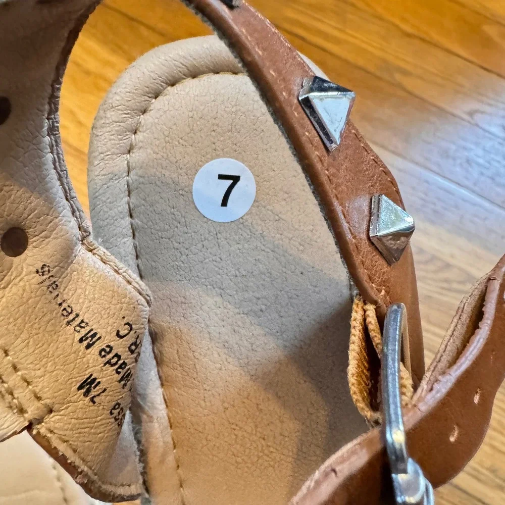 $3 BUNDLE ITEM Sugar Studded Espadrille Platform Sandals Brown Size 7